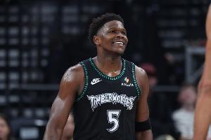 森林狼取得4連勝 愛德華茲場均32分4.8助4助 三分命中率46.2%