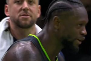 ??蘭德爾嘲諷威少壓哨籃板：拿到了“威少式”的三雙！