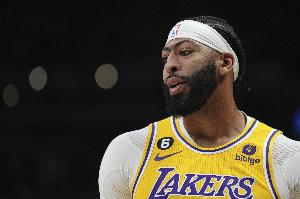 湖人擔(dān)憂濃眉傷病&體能 也對他安于現(xiàn)狀感到不滿因此動了交易念頭