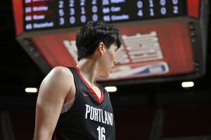 瀚森要球沒給！朱芳雨：沒事 他創(chuàng)造的接球空間會被教練看到的