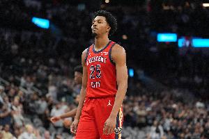 狀態(tài)火熱！墨菲13投9中得到22分2板 得分全場(chǎng)最高