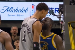 文班談與追夢(mèng)對(duì)噴：用表現(xiàn)回應(yīng)是最好的方式 蓋完他他就安靜了