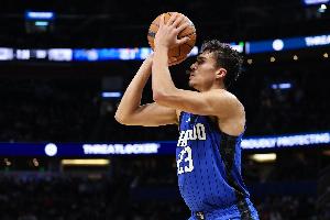 獲勝功臣！席爾瓦首發(fā)32分鐘 14中8&三分9中5砍下22分9板