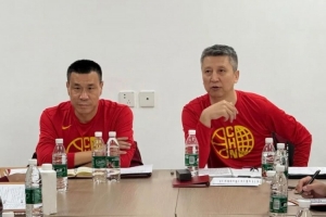 中國男籃召開集訓(xùn)入隊(duì)會 郭士強(qiáng)要求所有人要提高重視程度