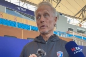 玉昆主帥安德森：堅持高位逼搶和攻勢足球，是我們?nèi)〉贸煽兊年P(guān)鍵