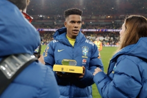 斬獲進球！埃斯特旺當(dāng)選對陣塞內(nèi)加爾一役巴西隊內(nèi)最佳球員