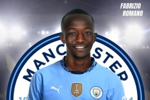 德天空：曼城準備在冬窗將18歲桑加雷外租，他在U23發(fā)揮出色