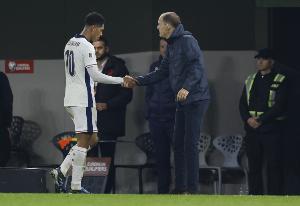 郵報(bào)：圖赫爾避免貝林吃二黃很明智，但貝林仍振臂怒目不滿被換下