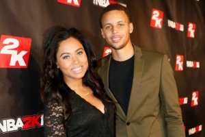 夸梅：阿耶莎不想努力做最好的自己 卻擔(dān)心其他女人對丈夫有興趣