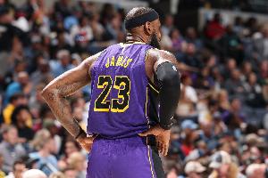 詹姆斯復(fù)出后場均打35分鐘！湖記：我覺得有點多 32-33分鐘最理想