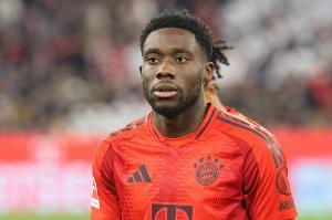 記者：阿方索·戴維斯、伊藤洋輝參加拜仁今日訓(xùn)練