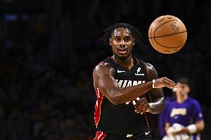 斯波：戴維恩·米切爾極具競爭力 無球防守進步非常大