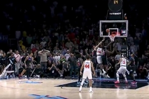 亂戰(zhàn)！麥克布萊德拋投&唐斯補籃+撤步中投 3次絕平球都沒打成！