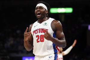 手舞足蹈！斯圖爾特強攻打進加罰 和隊友激情慶祝