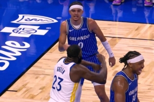 是魔鬼的步伐？布萊克打節(jié)奏拋投2+1 追夢瘋狂比劃走步！