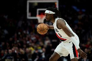 又一位老將缺陣？開拓者官方：格蘭特生病今日降級為出戰(zhàn)存疑狀態(tài)