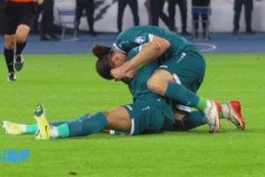 天堂地獄！伊拉克讀秒絕殺全隊擁抱喜極而泣，阿聯(lián)酋球迷哭成淚人