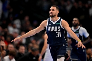 楊毅：克萊單賽季三分出手比例從來沒超50% 他打球聰明且合理