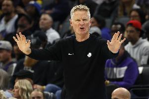 庫里大概率缺陣！ESPN預(yù)測明日勝率：勇士44.1% 熱火55.9%