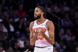 白熱化！米卡爾·布里奇斯外線果斷出手 三分命中扳平比分