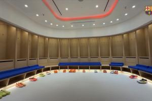 2天后戰(zhàn)畢巴！阿斯：諾坎普主隊(duì)更衣室還沒(méi)裝修好 巴薩已要求趕工