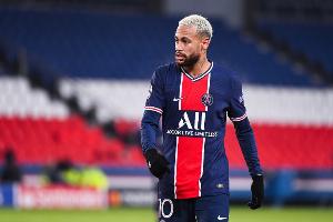 巴黎前隊(duì)友：內(nèi)馬爾上廁所不關(guān)門還對(duì)我笑，后來才知道他從來不關(guān)