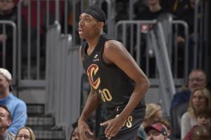 ??白干了！雙向球員湯姆林一天工資僅3658美元 吃T被罰2500！