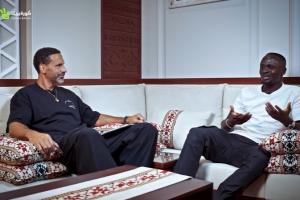 馬內(nèi)：我媽媽討厭足球認(rèn)為是浪費(fèi)時(shí)間 16歲我借錢(qián)第一次逃出村子