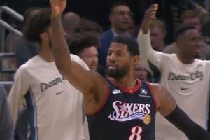 誰敢橫刀立馬？！喬治手感火熱開場不到3分鐘4中4個人連得11分