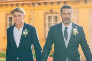 評(píng)論員：布馮之子之所以選擇為捷克出戰(zhàn)，是因?yàn)閷?duì)他職業(yè)發(fā)展更好