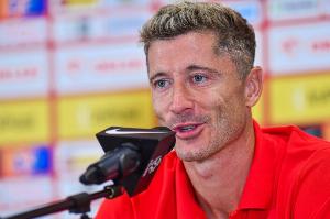 萊萬傳記作者：萊萬年輕時(shí)很瘦小像卡通人物，我認(rèn)為他有自卑情結(jié)