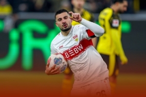 戴帽+絕平，翁達(dá)夫當(dāng)選多特3-3斯圖加特全場(chǎng)最佳球員