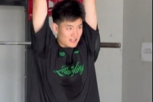 遼寧男籃全力備戰(zhàn)體測！劉星言的三分球訓(xùn)練??