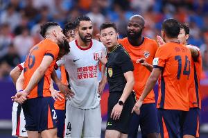 足球報(bào)：徐正源亞冠面臨陣容厚度的挑戰(zhàn)，德爾加多即將離隊(duì)