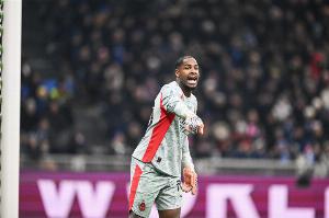 輸在門將?評(píng)論員：索默單手撲救但沒撲好 邁尼昂成功迷惑恰20