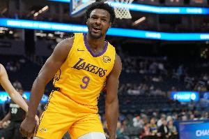 南灣湖人擊敗圣克魯茲勇士 布朗尼11投7分3板8助 阿杜12分4板4助