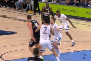 當(dāng)事人來(lái)啦！沃特森轉(zhuǎn)發(fā)約基奇神奇助攻：你們都不懂這有多離譜