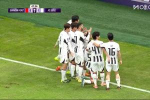 真成“林皇”了??林加德攻破海港大門后，全隊為其“戴皇冠”