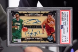 Topps曬詹姆斯父子雙簽球星卡簽名瞬間 此卡二級市場已達11.4萬刀