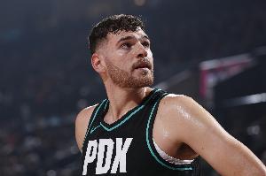 楊瀚森沒上！克林根上半場4分6板3助1斷1帽 羅威拿到4分2板3帽