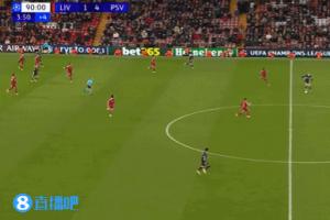 滿分運(yùn)鏡！利物浦慘敗后鏡頭盯著斯洛特拍攝，隨后給球迷和范戴克