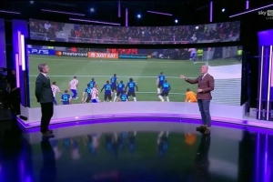 迪卡尼奧批評巴雷拉：吉梅內(nèi)斯是他該盯防的，結果丟球后他還攤手