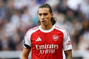 卡佩羅：卡拉菲奧里與拉莫斯很相似，唯一的不同是后者踢右邊