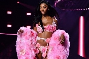 美媒調(diào)侃：有球迷寧愿不要50萬獎金 也要和安吉爾·里斯吃頓飯