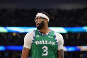 剩3年1.7537億~名記：若濃眉被交易 預(yù)計(jì)他和團(tuán)隊(duì)將尋求提前續(xù)約