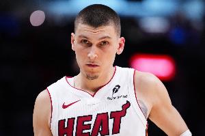 希羅：我和隊(duì)友說了讓他們保持之前打法 我會(huì)找到合適的進(jìn)攻位置