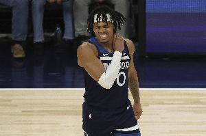 雖敗猶榮！小香農(nóng)替補(bǔ)17分鐘轟下18分 7中7一球不丟