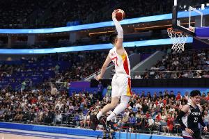 力戰(zhàn)難救主！張鎮(zhèn)麟17中6得全隊(duì)最高20分另8板2斷 2記三分險(xiǎn)翻盤