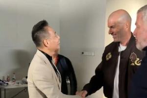 詹?。号c齊達內(nèi)就近期足壇熱點話題，進行了短暫而熱烈的交流??