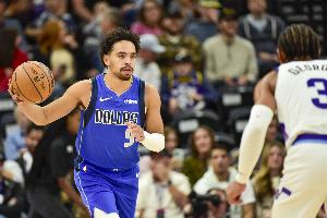 真不怯場(chǎng)！小內(nèi)姆哈德拆炸彈過(guò)掉詹姆斯 罰球線單臂壓哨拋投！